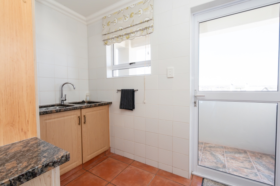 5 Bedroom Property for Sale in Waterfront Western Cape